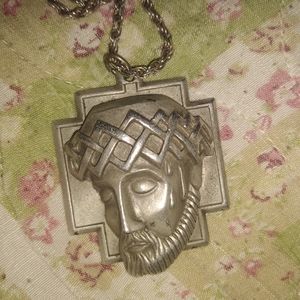 Cathedral Pewter, Jesus with the crown of thorns.